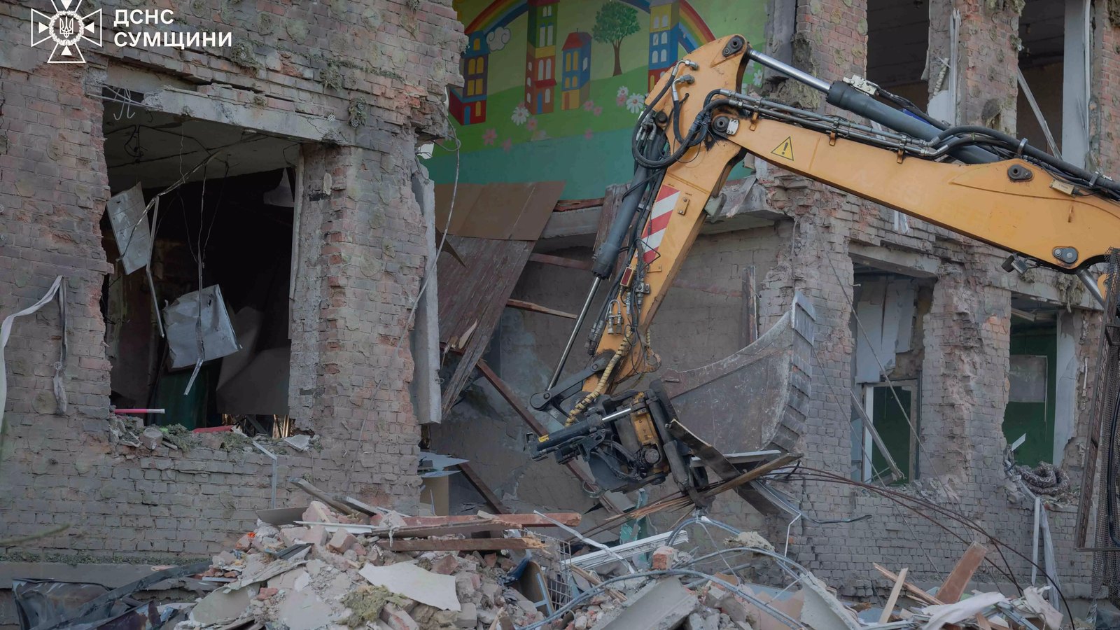 A damaged school and kindergarten building in Sumy after a Russian attack.