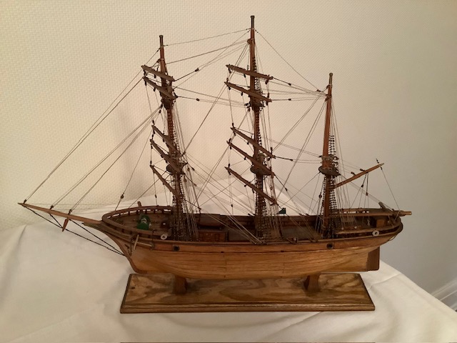 Model ships made by Fortunato “Nato” Granelli from used matchsticks during his internment on the Isle of Man. The intricate handmade boats are a poignant reminder of how Italian internees tried to preserve their dignity, creativity and hope during the long months of wartime detention.