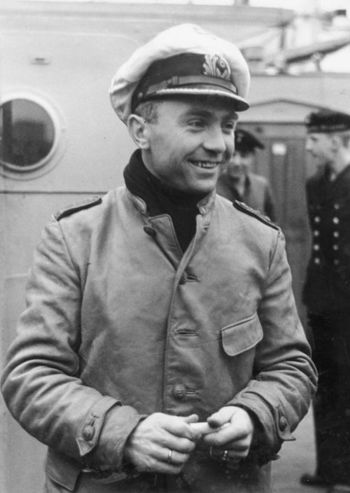 Kapitänleutnant Günther Prien, commander of the German submarine U-47, which torpedoed and sank the Arandora Star on 2 July 1940. The attack killed hundreds of Italian and German internees, British guards and crew, and turned a policy of wartime internment into one of Britain’s most devastating maritime tragedies. Credit: Bundesarchiv, Bild 183-2006-1130-500 / Annelise Schulze / CC BY-SA 3.0 DE.